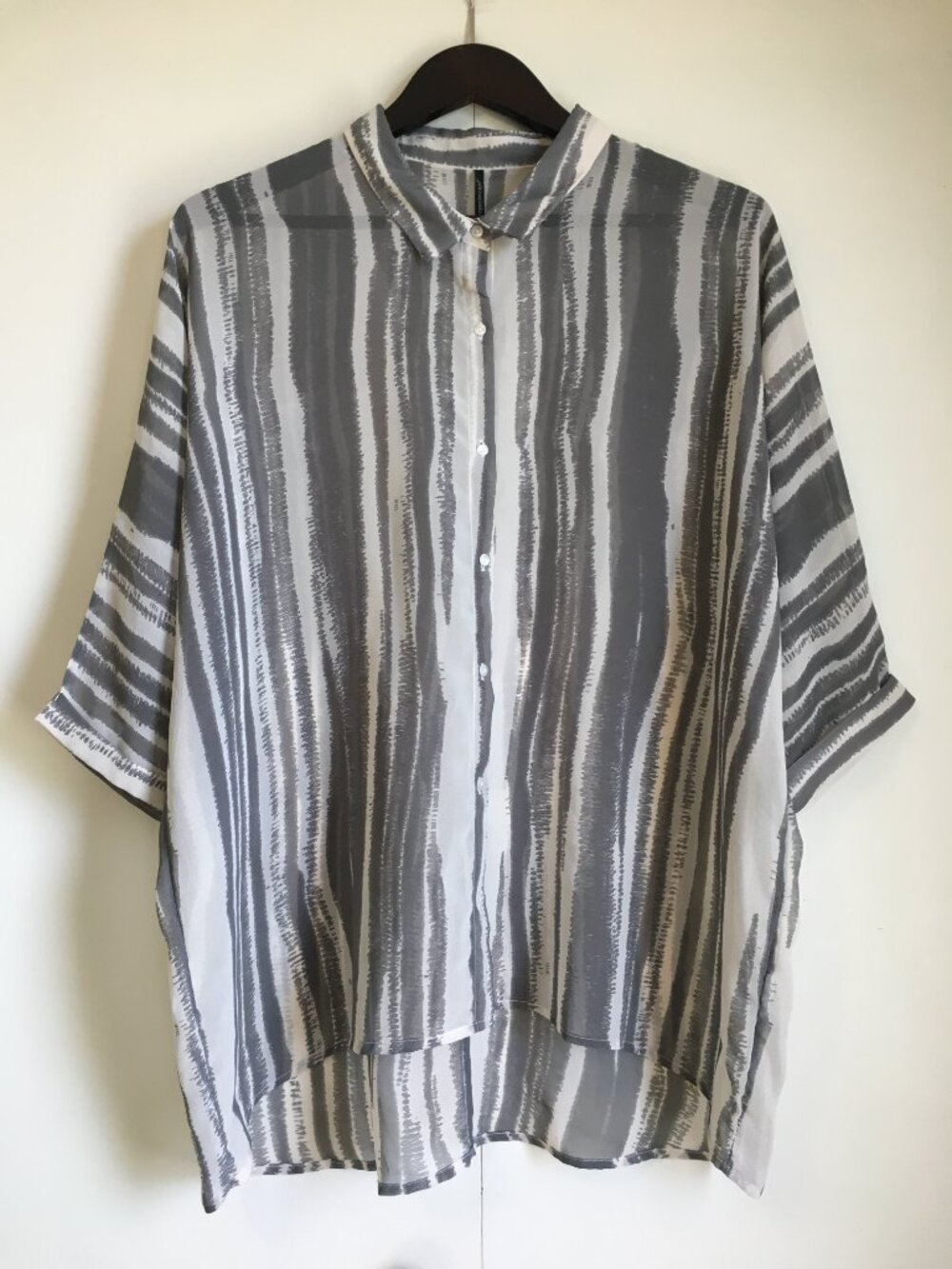 Soyaconcept Vertical Ink Streak High Low Box Sleeve Button Blouse XL Semi Sheer